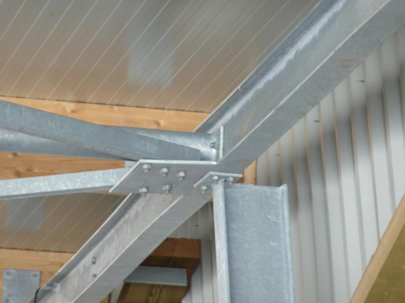 Rotocoat verzinken staalconstructie kalvermeststal