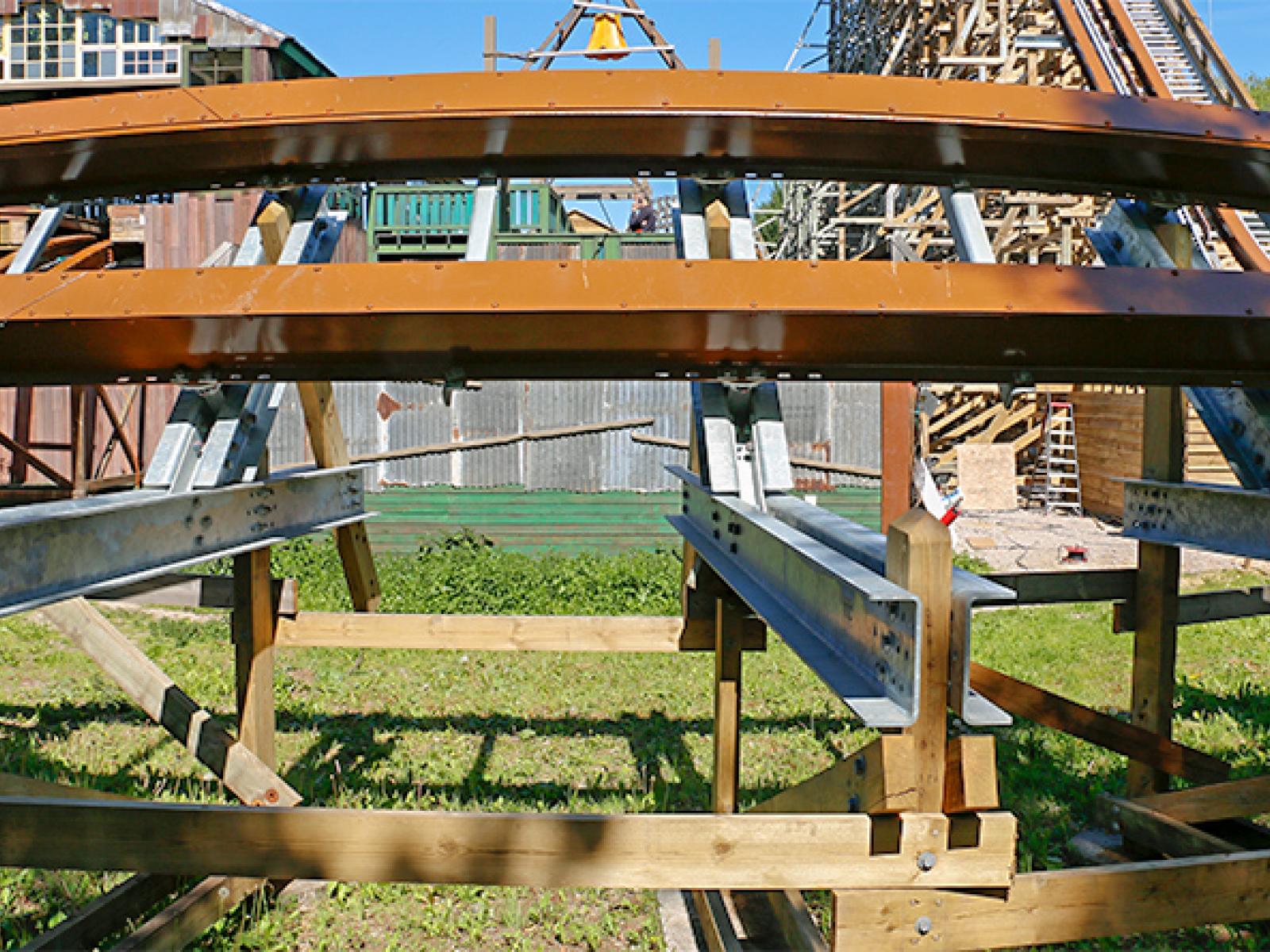 Rotocoat thermisch verzinken stalen ledgers Untamed Walibi