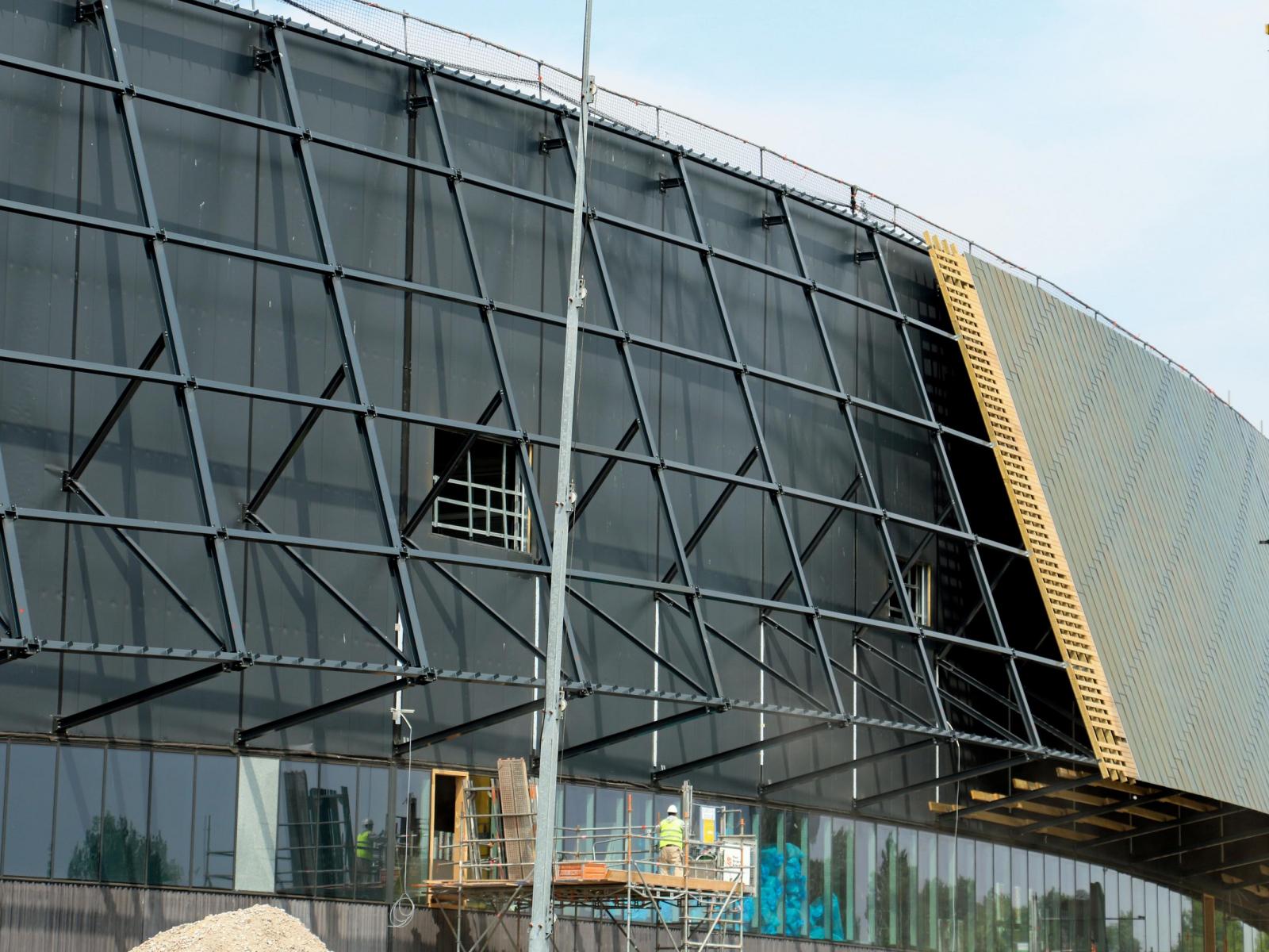 Sportcampus Zuiderpark gevelelementen duplex verzinken coaten Rotocoat