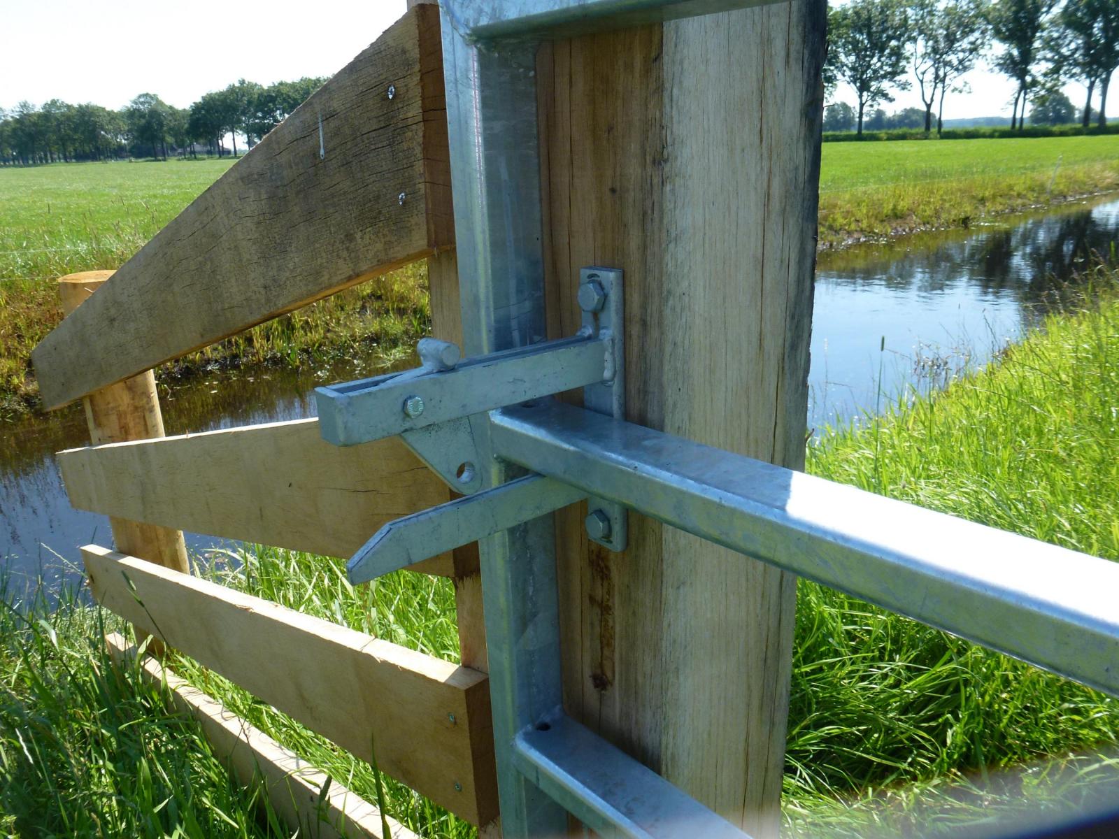 Verzinkerij Kampen thermisch verzinkte hekwerken