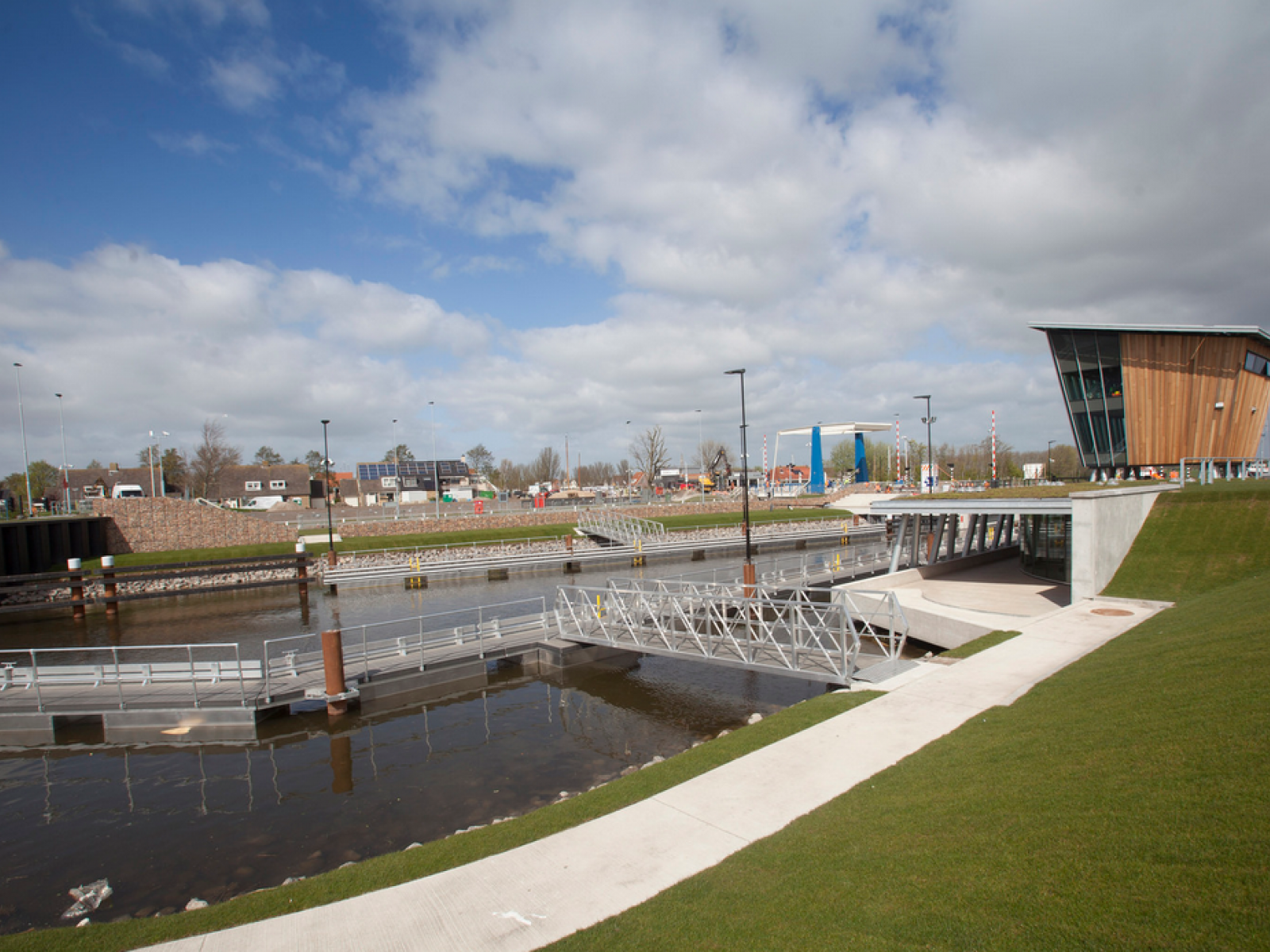 Rotocoat verzinkte staalconstructie en kolommen Johan Frisosluis Stavoren